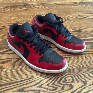 Men’s Jordan 1 Low Bred 9.5 US